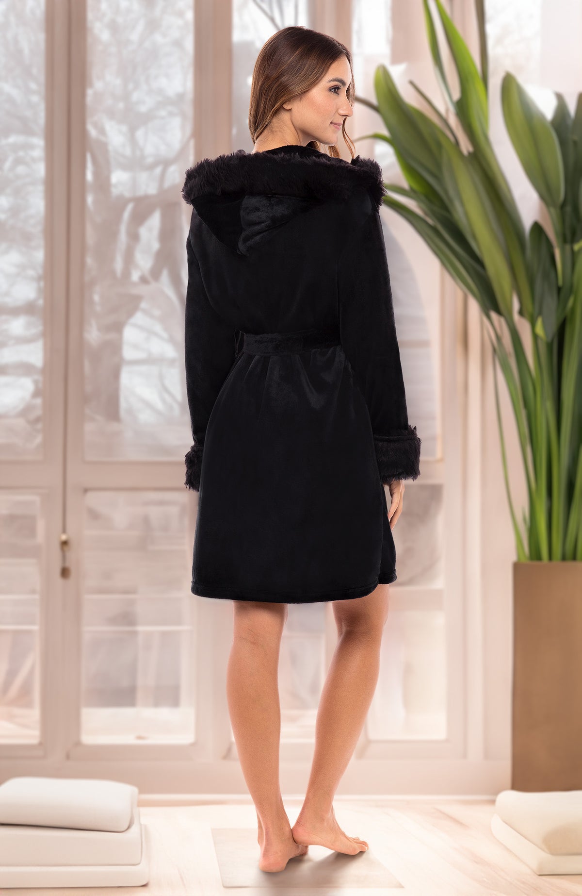 Women's Black Plush Fleece Robe with Faux Fur Accents, Short Bathrobe