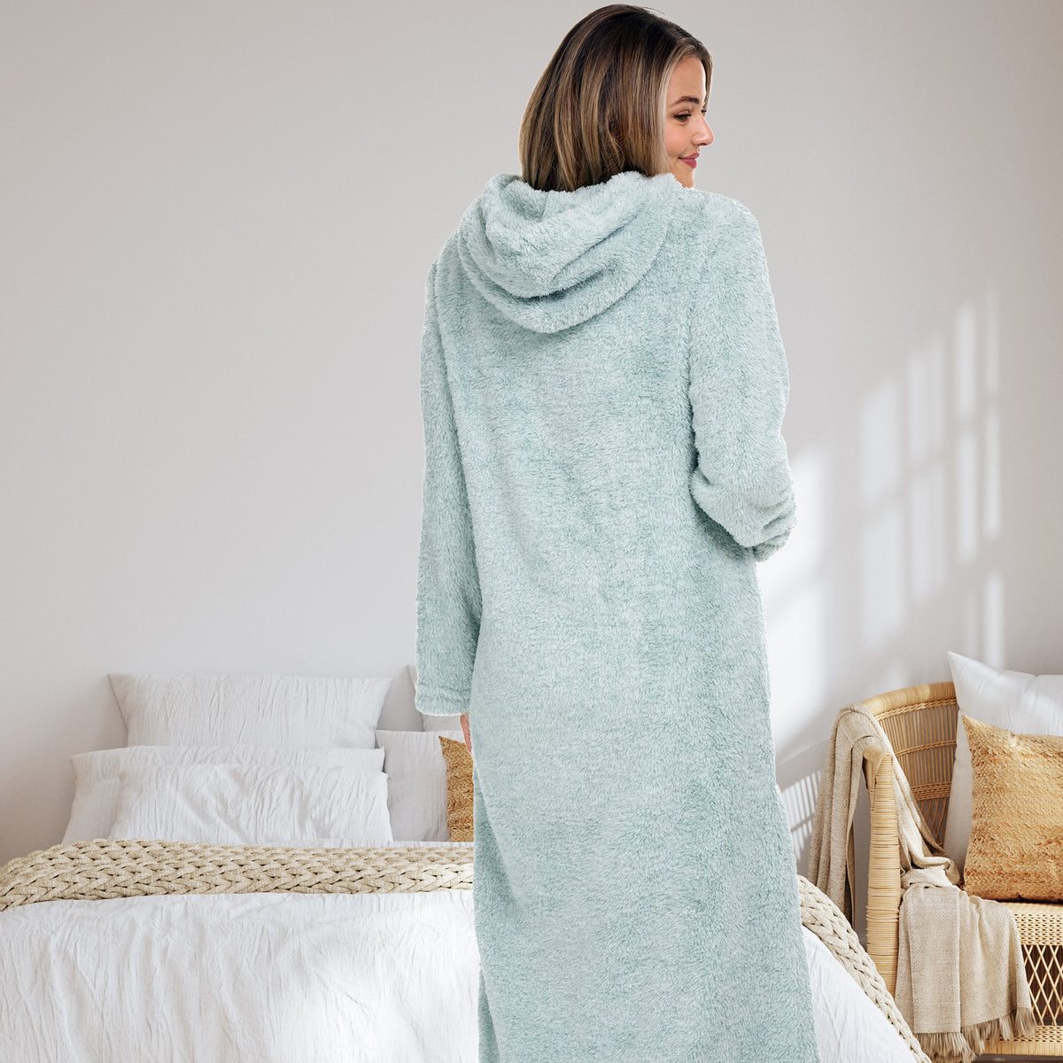 Women's Light Mint Plush Sweatshirt Robe with Pockets, Long Hooded Fleece Duster Kaftan