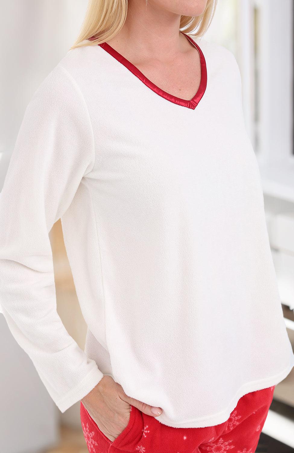 Women's Red Snowflakes with Red Trim Soft Warm Fleece Pajamas Plush Lounge Set, Long V Neck Top and Pants, PJ