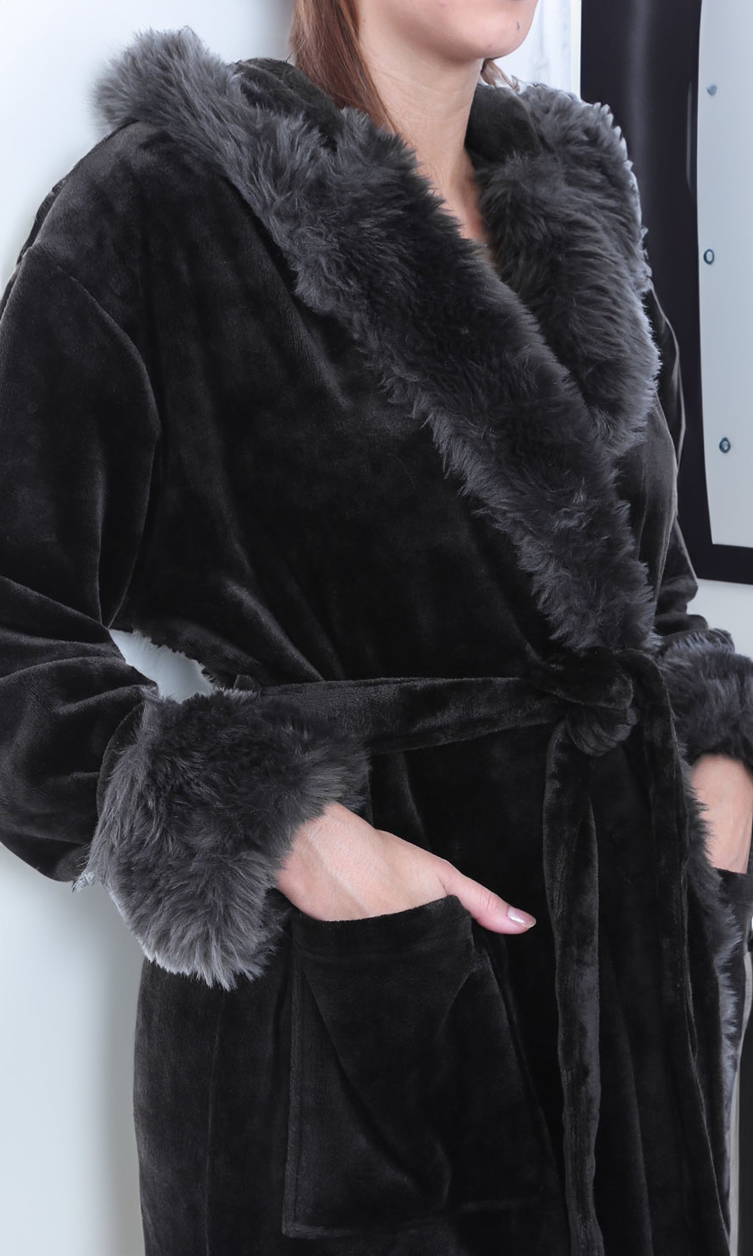 ADR Women's Faux Fur Feather Hooded Robe, Soft Plush Fleece Bathrobe with Hood Alexander Del Rossa, a Mystic Clothing brand. ADR Women's Faux Fur Feather Hooded Robe, Soft Plush Fleece Bathrobe with Hood Alexander Del Rossa, a Mystic Clothing brand.