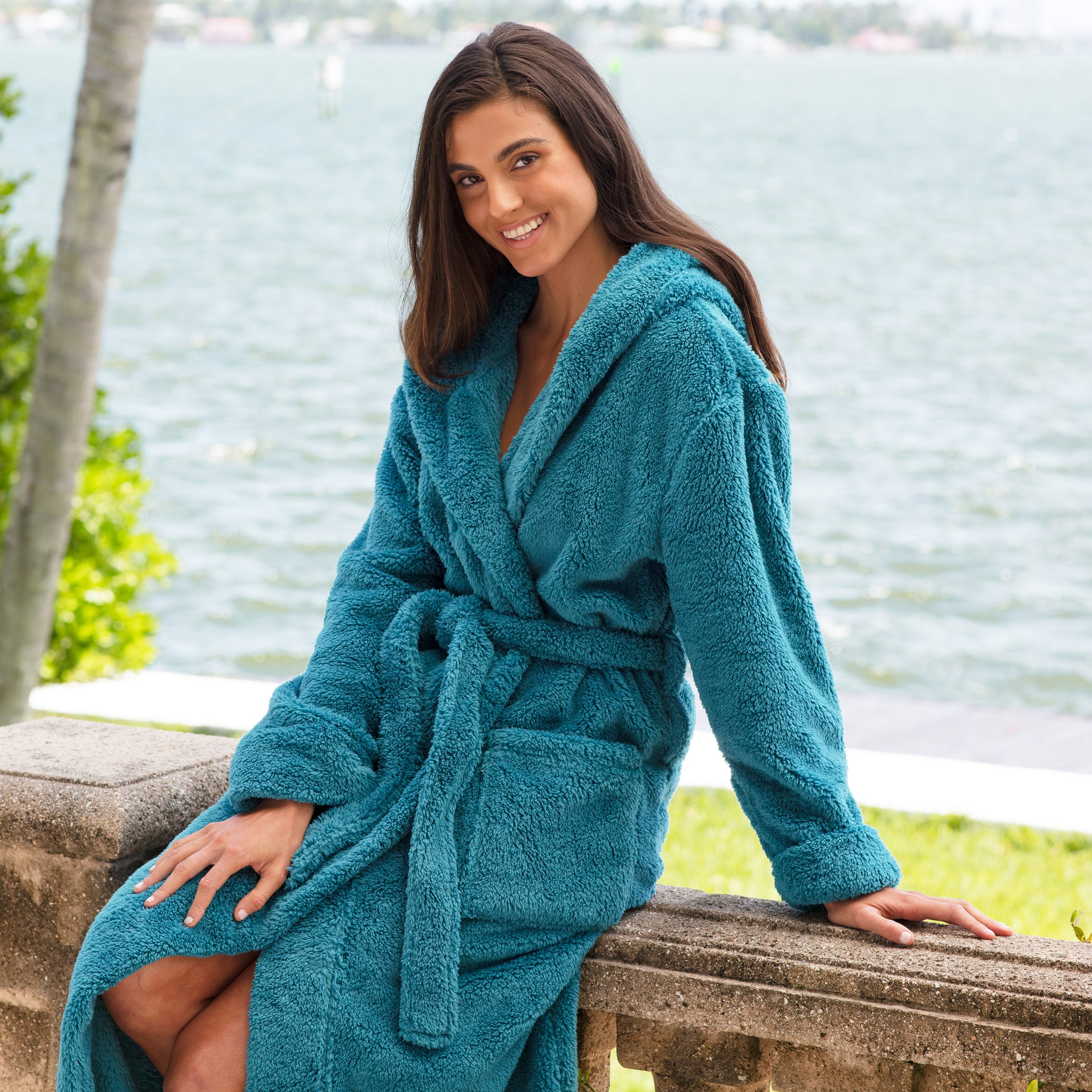 Alexander Del Rossa Women's Plush Fleece Robe with Hood, Long Warm Bathrobe